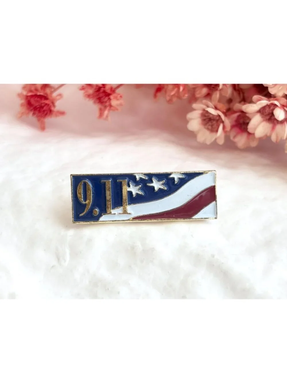 American Flag Commemorative 9/11 Vintage Gold Toned Brooch Pin